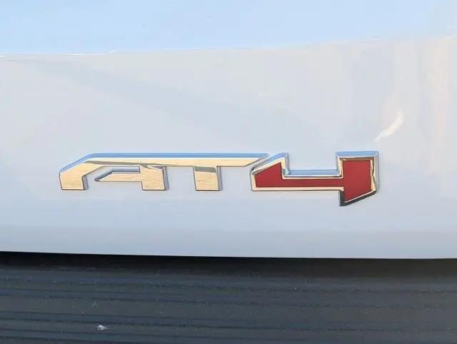 2026 GMC Yukon 4WD AT4