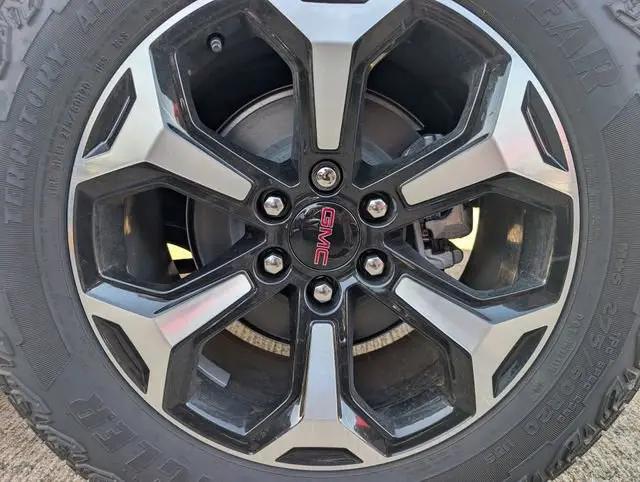2026 GMC Yukon 4WD AT4