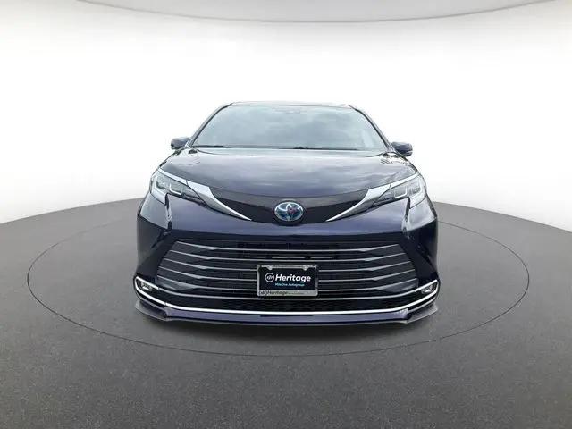 2025 Toyota Sienna Limited