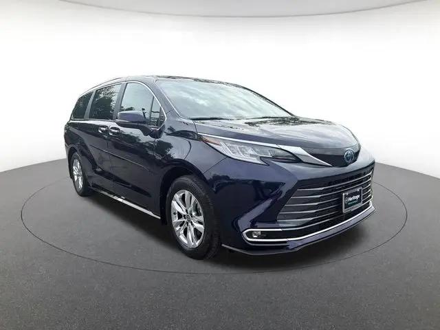 2025 Toyota Sienna Limited