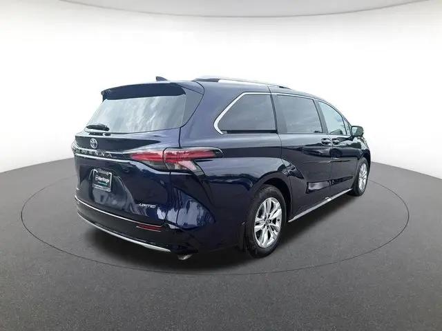 2025 Toyota Sienna Limited
