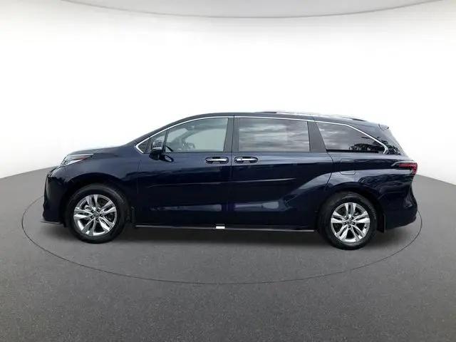 2025 Toyota Sienna Limited