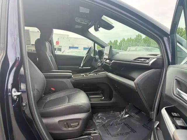 2025 Toyota Sienna Limited
