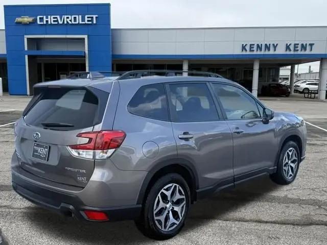 2023 Subaru Forester Premium