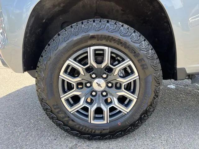 2025 Chevrolet Colorado 4WD Z71