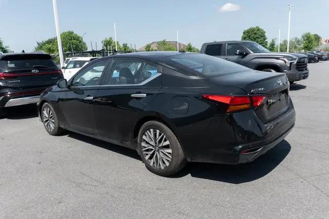 2024 Nissan Altima SV FWD