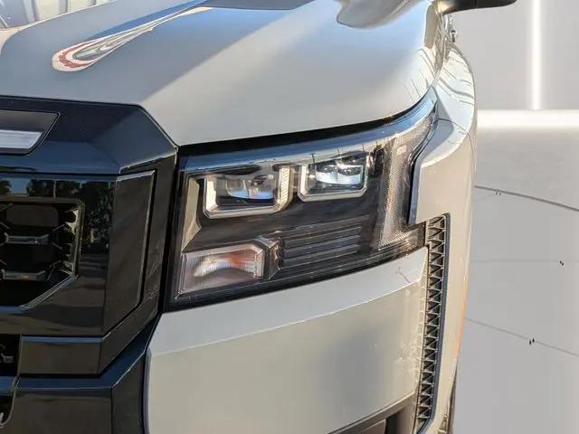 2026 Nissan Frontier Crew Cab Long Bed SV 4x4