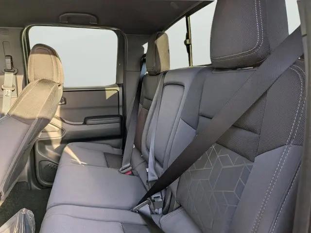 2026 Nissan Frontier Crew Cab Long Bed SV 4x4