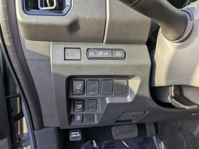 2026 Nissan Frontier Crew Cab Long Bed SV 4x4