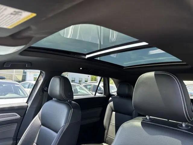 2023 Volkswagen Atlas Cross Sport 2.0T SE w/Technology