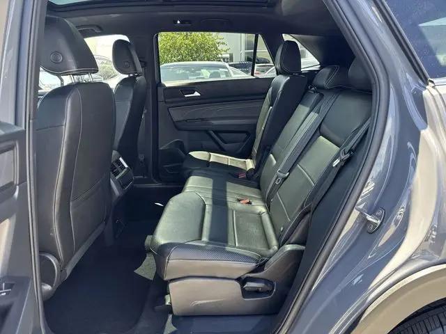 2023 Volkswagen Atlas Cross Sport 2.0T SE w/Technology