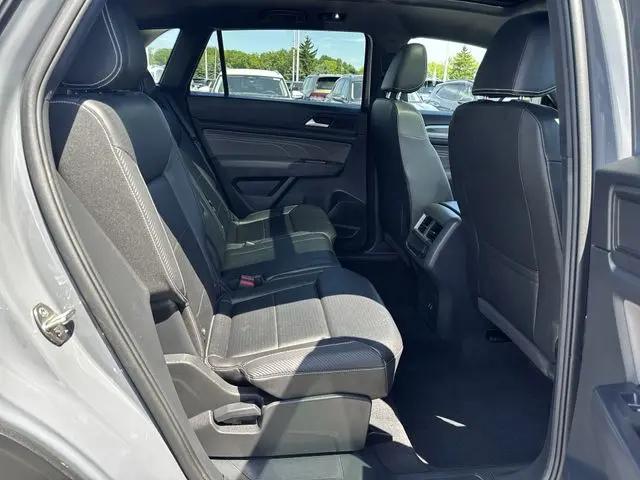 2023 Volkswagen Atlas Cross Sport 2.0T SE w/Technology