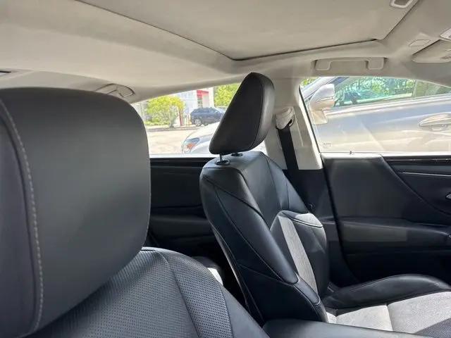 2021 Lexus ES 300h ES 300h