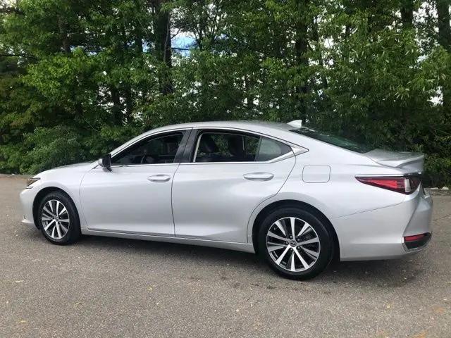 2021 Lexus ES 300h ES 300h