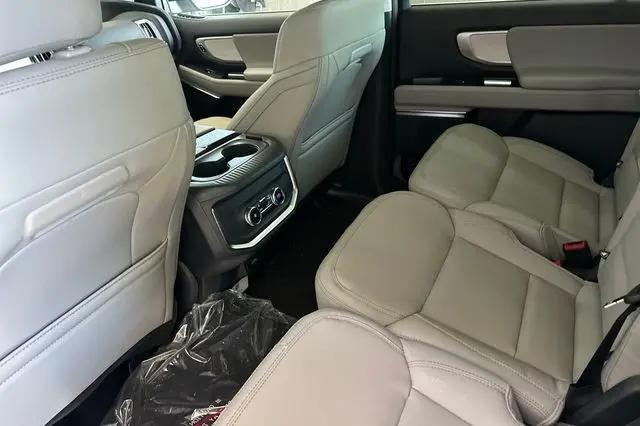 2026 Ford Expedition Max Active MAX
