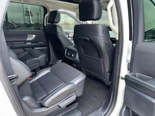 2025 Ford Expedition Platinum MAX