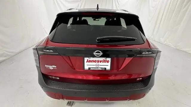 2025 Nissan Kicks SR FWD