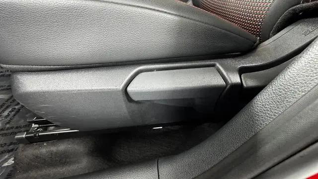 2025 Nissan Kicks SR FWD