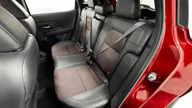2025 Nissan Kicks SR FWD