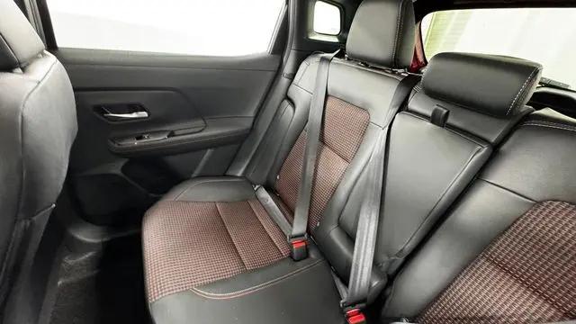 2025 Nissan Kicks SR FWD
