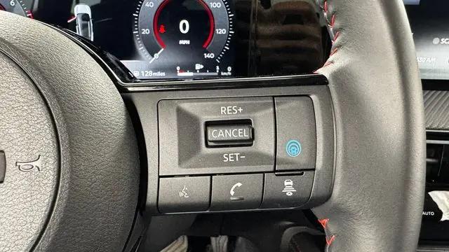 2025 Nissan Kicks SR FWD