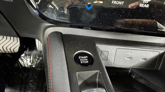 2025 Nissan Kicks SR FWD
