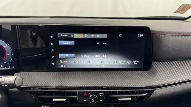 2025 Nissan Kicks SR FWD