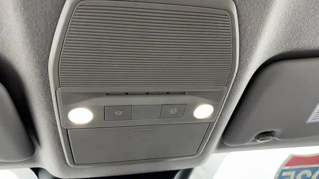 2025 Nissan Kicks SR FWD