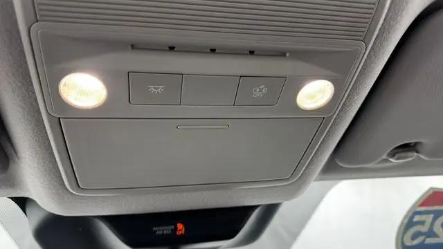 2025 Nissan Kicks SR FWD