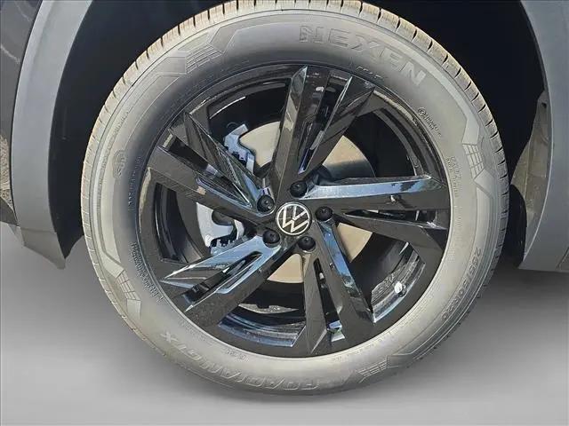 2026 Volkswagen Atlas Cross Sport SEL R-Line Black