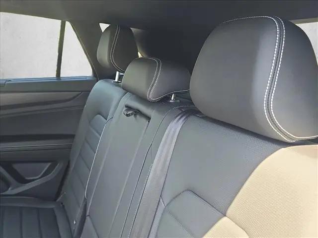 2026 Volkswagen Atlas Cross Sport SEL R-Line Black