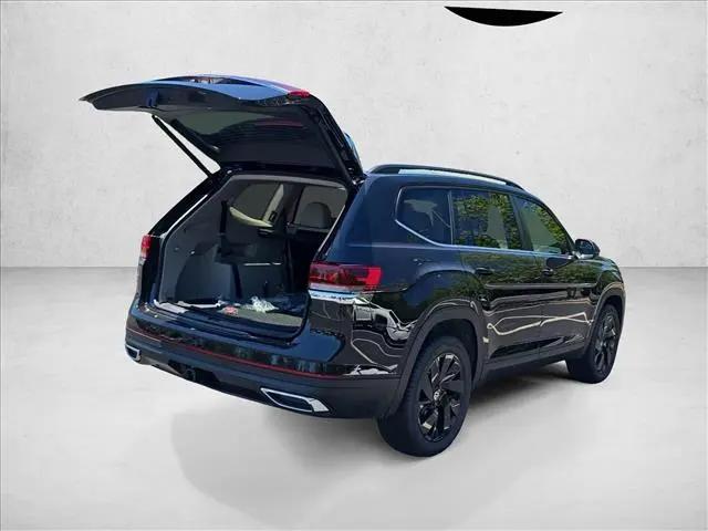 2026 Volkswagen Atlas SE with Technology