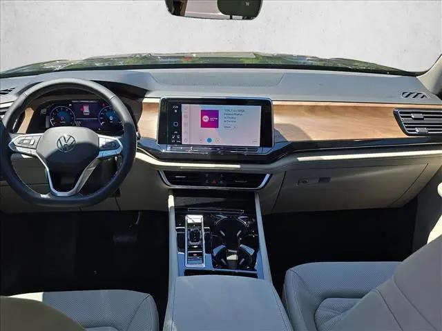 2026 Volkswagen Atlas SE with Technology