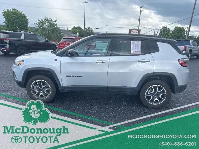 2025 Jeep Compass Trailhawk 4x4