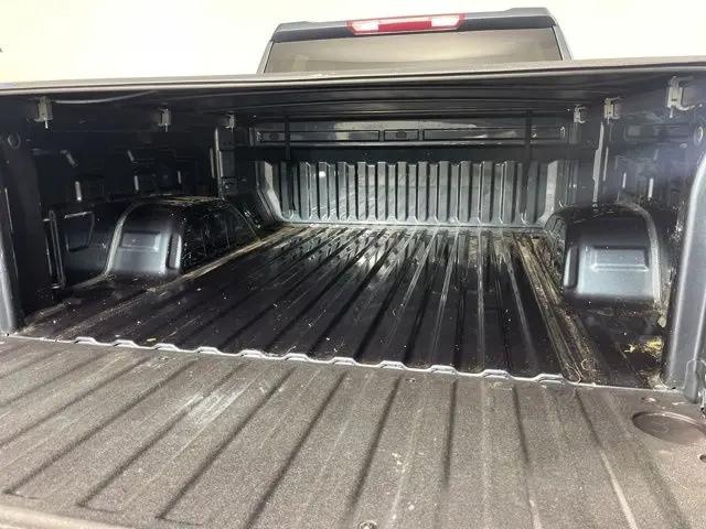 2021 Chevrolet Silverado 1500 4WD Crew Cab Short Bed Custom
