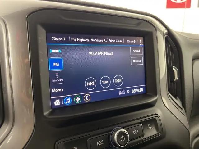 2021 Chevrolet Silverado 1500 4WD Crew Cab Short Bed Custom