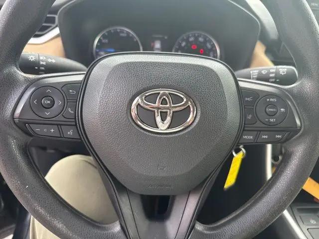 2022 Toyota RAV4 Hybrid LE