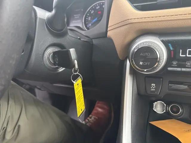 2022 Toyota RAV4 Hybrid LE