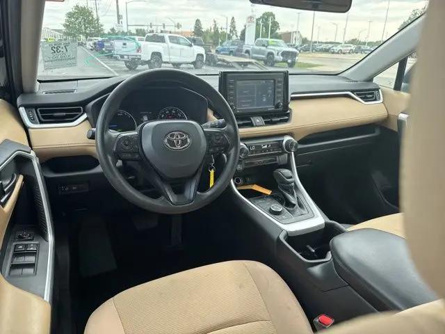 2022 Toyota RAV4 Hybrid LE