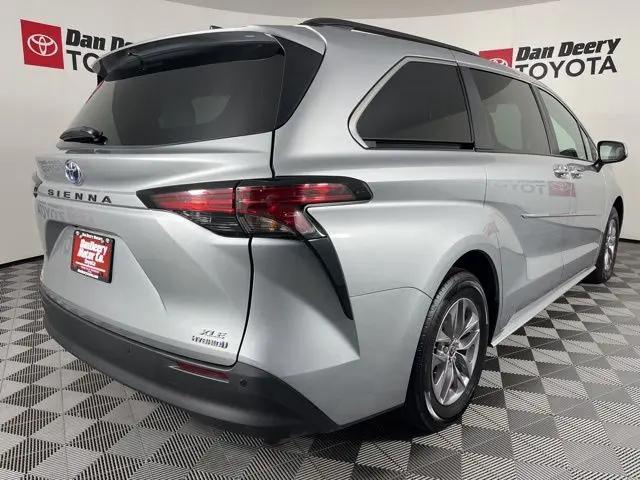 2022 Toyota Sienna XLE