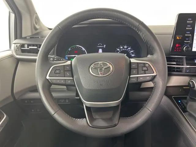 2022 Toyota Sienna XLE