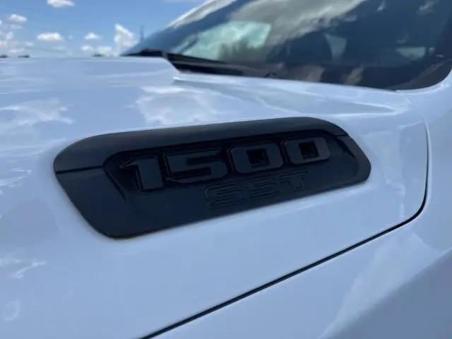 2025 Ram 1500 Big Horn Crew Cab 4x4 5'7" Box