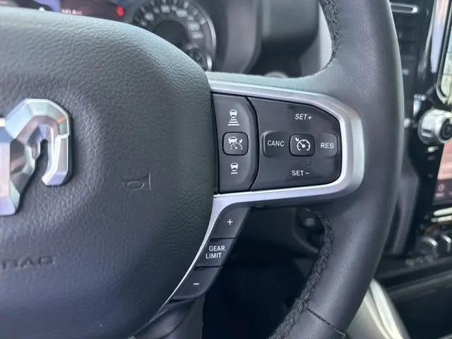2025 Ram 1500 Big Horn Crew Cab 4x4 5'7" Box