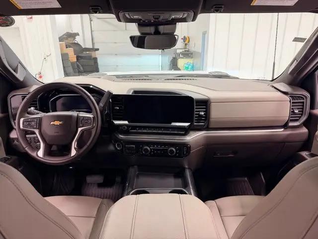2025 Chevrolet Silverado 2500HD 4WD Crew Cab Standard Bed LTZ