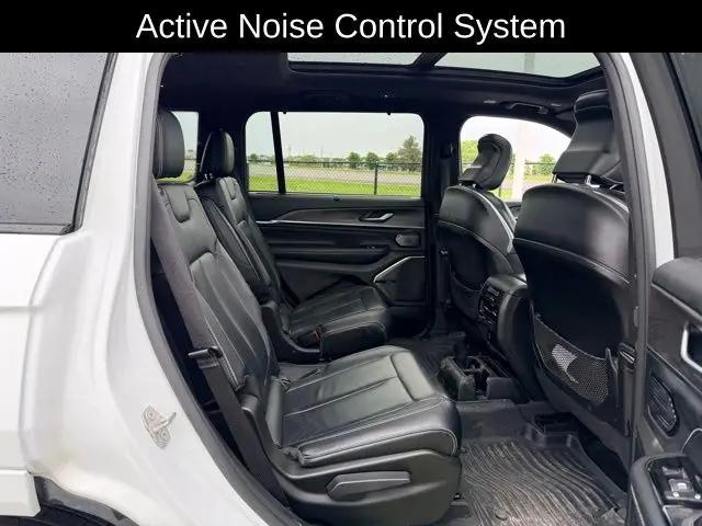2022 Jeep Grand Cherokee L Overland 4x4