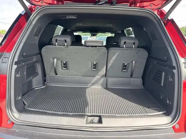 2026 Chevrolet Traverse FWD LT
