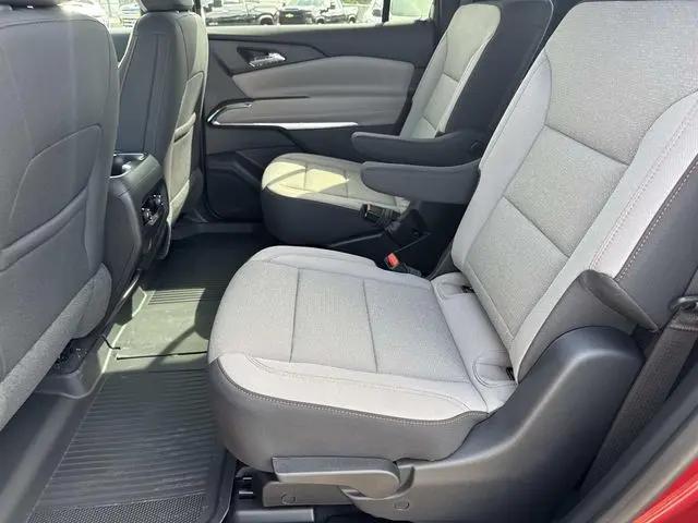 2026 Chevrolet Traverse FWD LT
