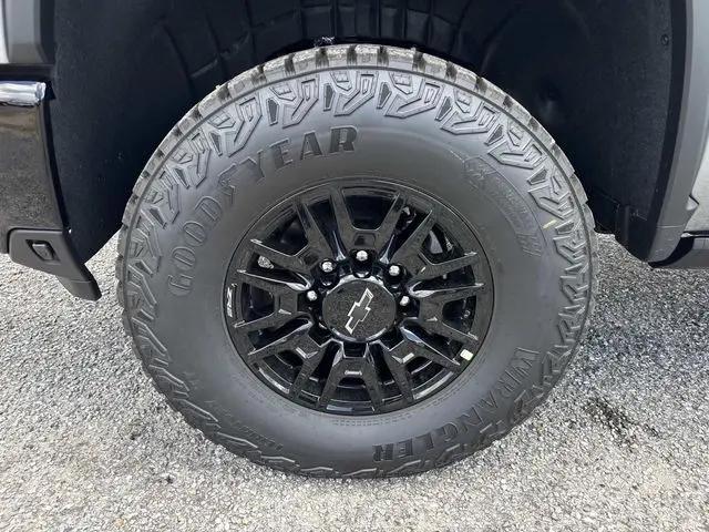 2026 Chevrolet Silverado 2500HD Crew Cab, Standard Bed, XR2, 4WD