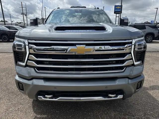 2026 Chevrolet Silverado 2500HD Crew Cab, Standard Bed, High Country, 4WD