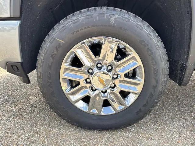 2026 Chevrolet Silverado 2500HD Crew Cab, Standard Bed, High Country, 4WD
